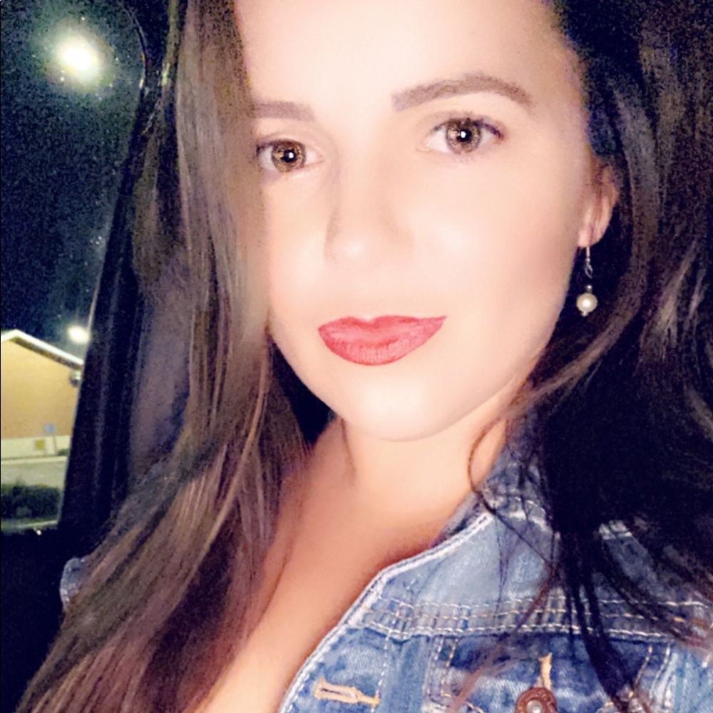 Meet your Posher, Megan